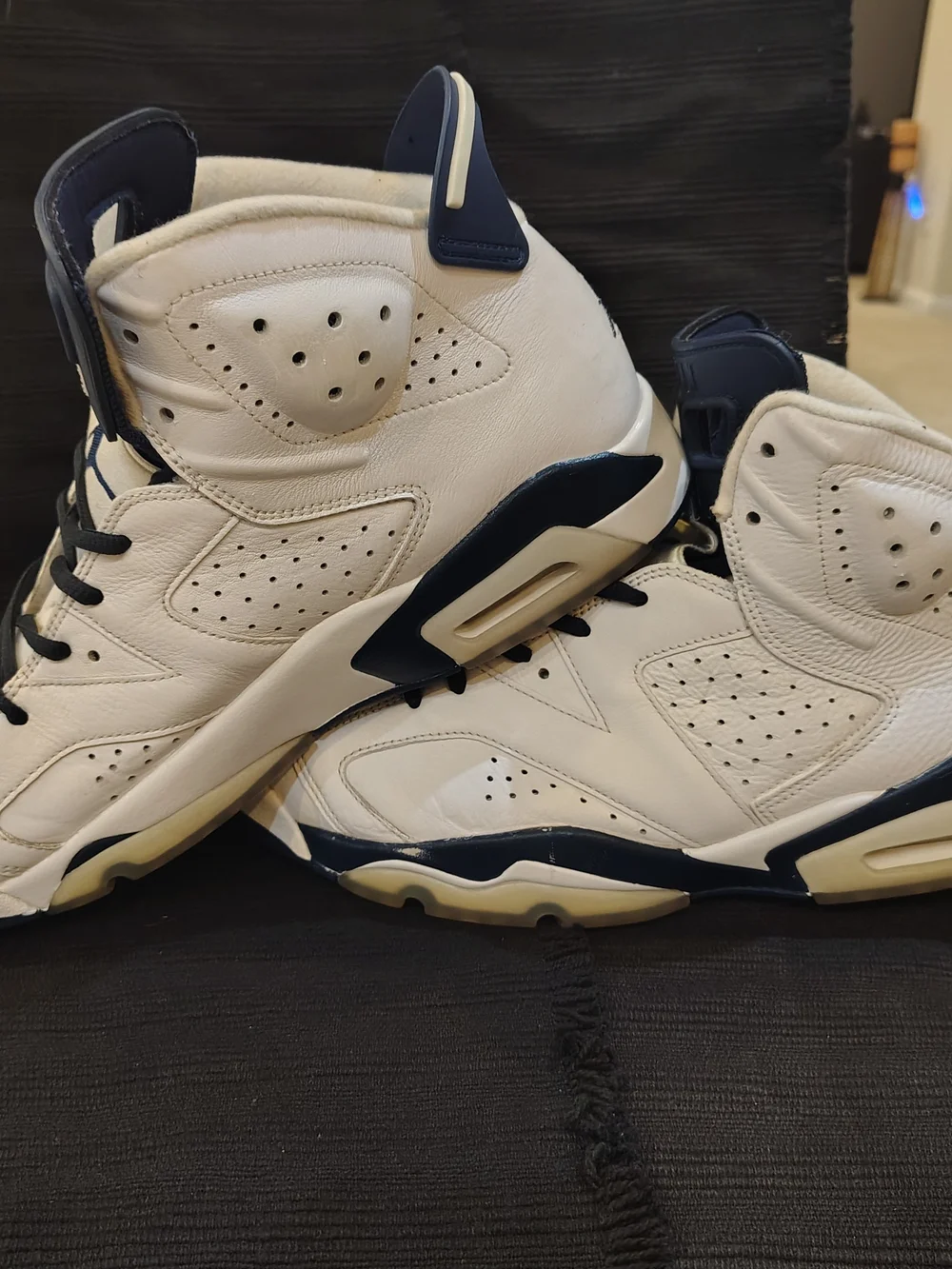 Jordan Retro 6 White Navy Men's Sneakers